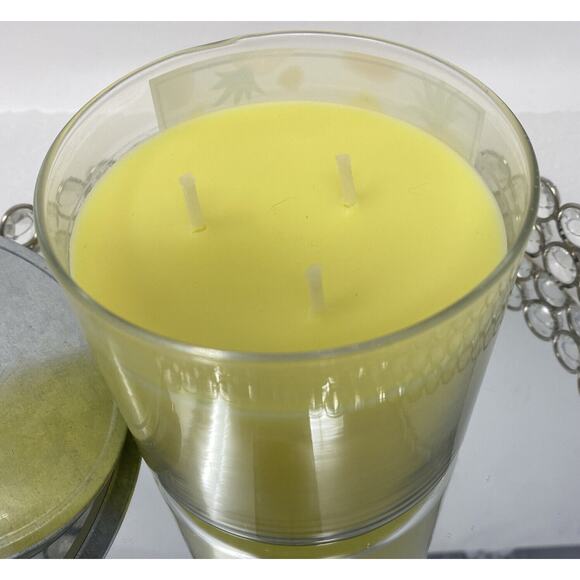 Bath & Body Works Pineapple Passionfruit Scented 3 Wick Candle - Picture 3 of 4